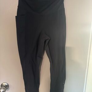 Black High-Waist Pocket Leggings